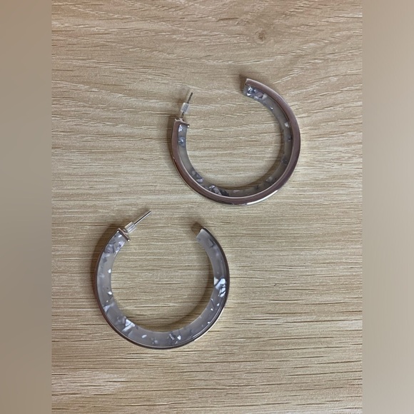 NWOT MARLYN SCHIFF ACRYLIC HALF MOON HOOPS - Picture 2 of 3